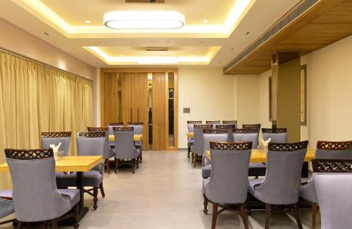 Bhopal Hotel | Hotel Aditya Grand