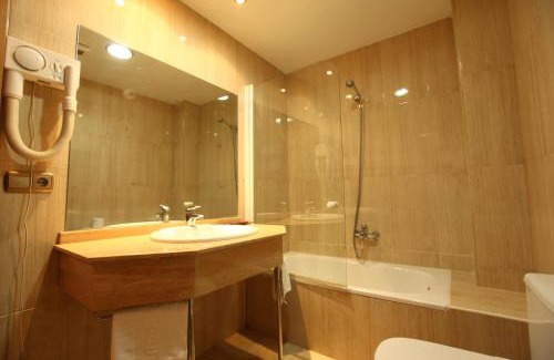 Baza Hotel | Hotel Anabel Baza