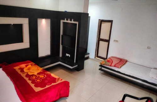 Jhansi House | Hotel Apna Guest House