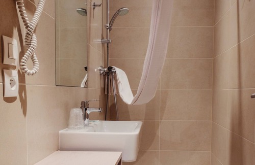 Saint-Jean Hotel | Hotel Astrid Caen centre