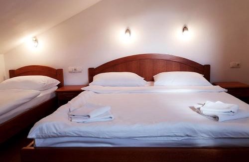 Medjugorje Hotel | Hotel Bagarić -ispod brda ukazanja adress Kraljice Mira 56 Bijakovci Međugorje