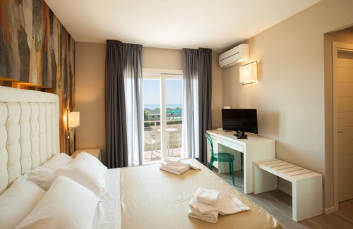 Marina di Castagneto Carducci Hotel | Hotel Boutique Carolina
