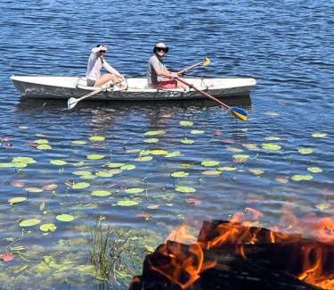 Dniprovs'kyi District Hotel | Hotel Burevisnyk (Буревісник)