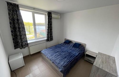 Dniprovs'kyi District Hotel | Hotel Burevisnyk (Буревісник)