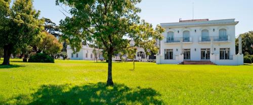 San Nicolas de los Arroyos Hotel | Hotel Colonial San Nicolás