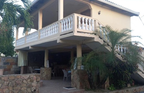 Cortes Hotel | Hotel Coco Palm