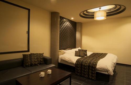 Tosu Hotel | Hotel Coco-Palm (Love Hotel)