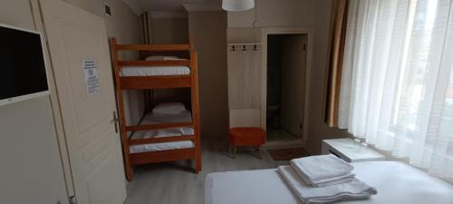 Eceabat Hotel | Hotel Crowded House