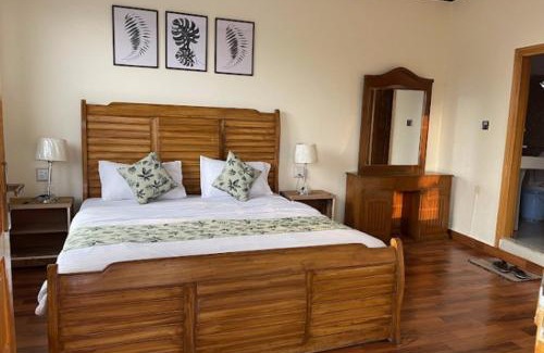 Athmuqam Hotel | Hotel Dee waterfall view kutten