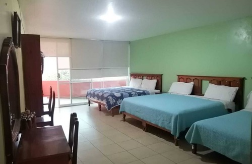 Martinez de La Torre Hotel | Hotel del Angel Inn