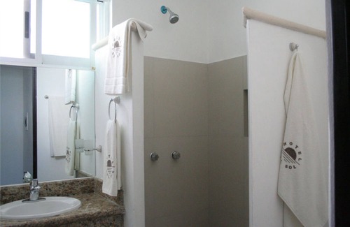 Puerto Juarez Hotel | Hotel del Sol