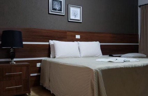 Jacarezinho Hotel | Hotel e Restaurante Canta Galo