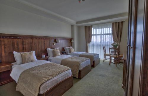 Çagllavicë Hotel | Hotel Garden