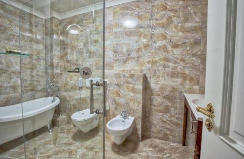 Çagllavicë Hotel | Hotel Garden