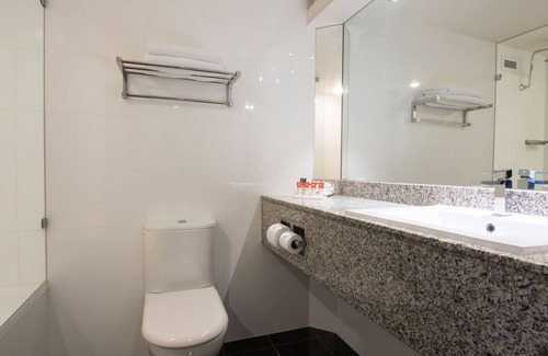 Adelaide Central Business District Hotel | Hotel Grand Chancellor Adelaide