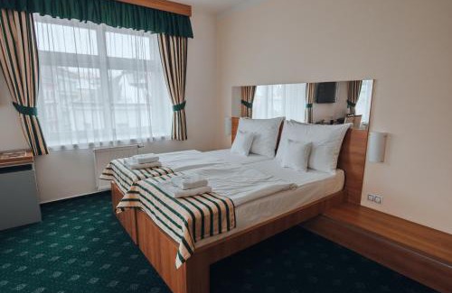 Hradec Kralove Hotel | Hotel Grand