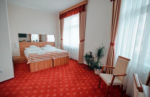 Hradec Kralove Hotel | Hotel Grand