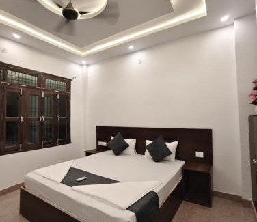 Ayodhya Hotel | Hotel GrandVeer