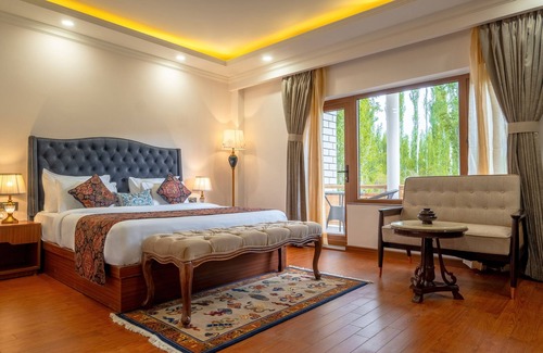 Leh Hotel | Hotel Gyalpo Residency - A Mountain View Luxury Hotel in Leh