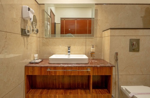 Leh Hotel | Hotel Gyalpo Residency - A Mountain View Luxury Hotel in Leh