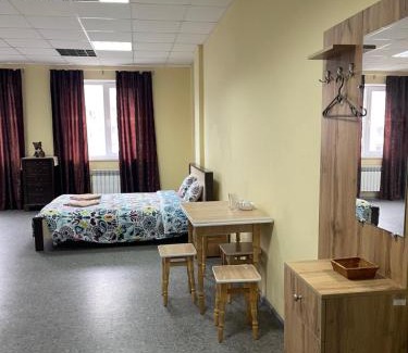 Dniprovs'kyi District Apartment | Hotel HEADWAY