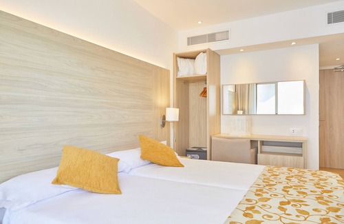 Cala Bona Hotel | Hotel Ilusion Moreyo - Adults Only