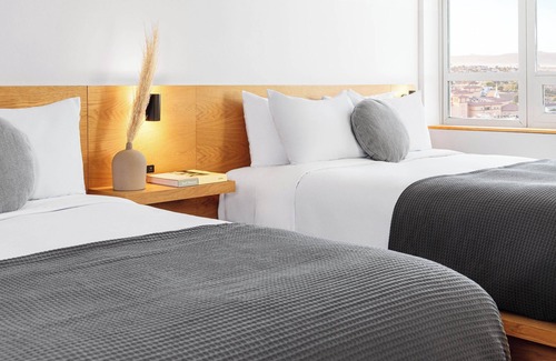 Los Angeles Hotel | Hotel June West L.A., a Member of Design Hotels