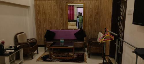 Barpeta Road Hotel | Hotel kabyashree