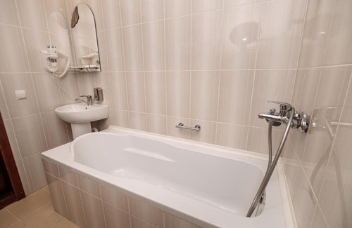 Kramatorsk Hotel | Hotel "Kramatorsk"