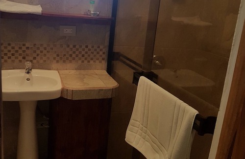 Santa Lucia Hotel | Hotel La Cueva De Limón