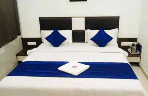 Vastrapur Hotel | Hotel Lake Palace Ahmedabad