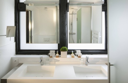 Old Town Hotel | Hotel Le Colombier Suites