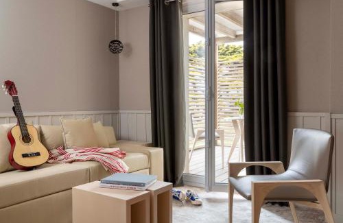 Le Croisic Hotel | Hotel Les Vikings