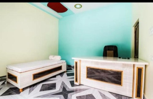 Misrikh Apartment | Hotel madhava