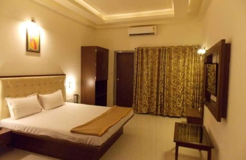 Farrukhabad Hotel | Hotel Mohan Palace