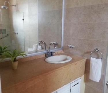 Chilpancingo de los Bravo Hotel | Hotel Torre Esmeralda