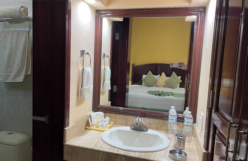 Iguala de la Independencia Hotel | Hotel Centenario