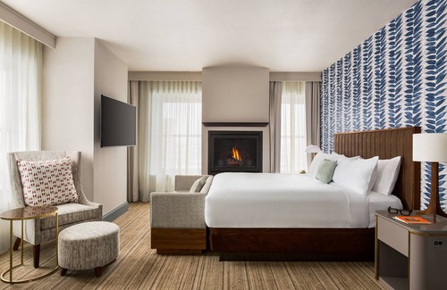 Green Bay Hotel | Hotel Northland, Autograph Collection
