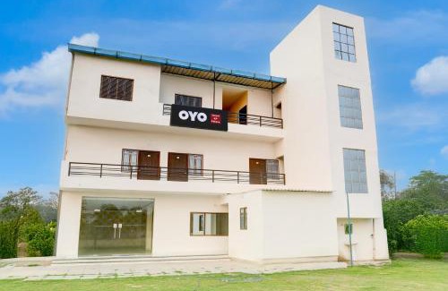 Varanasi Hotel | Hotel O K P Palace