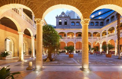 Centro - Sagrario Hotel | Hotel Palacio de Santa Paula, Autograph Collection