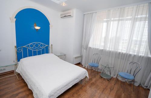 Holosiivskyj Hotel | Hotel Piano