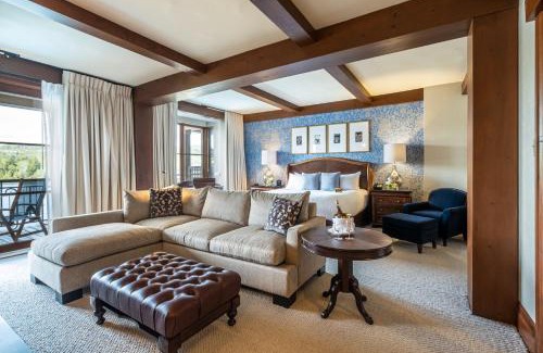 Mont-Tremblant Pedestrian Village Hotel | Hotel Quintessence