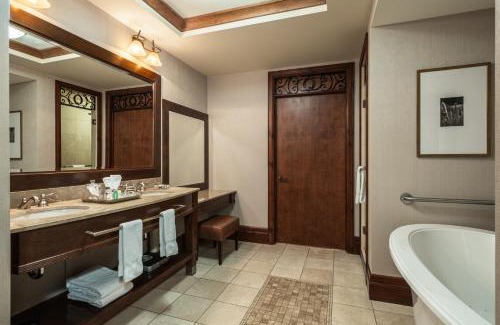 Mont-Tremblant Pedestrian Village Hotel | Hotel Quintessence