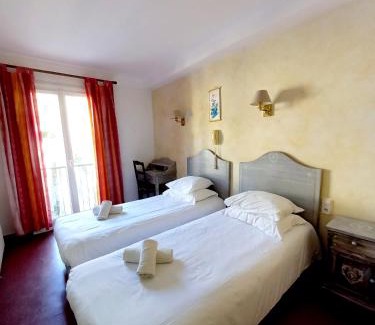 Prats-de-Mollo-la-Preste Hotel | Hotel Restaurant Le Costabonne