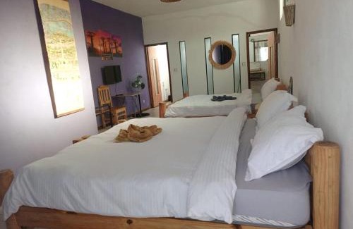 Analavory Hotel | Hotel Restaurant Fitahiana Logde Ampefy - Site 1 Andakana