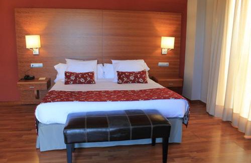 Calderon Hotel | Hotel Restaurante El Tollo