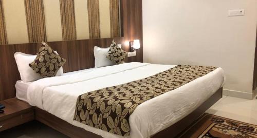 Jhansi Hotel | Hotel Rishabh