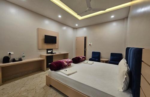 Jorhat Hotel | Hotel Rishiraj