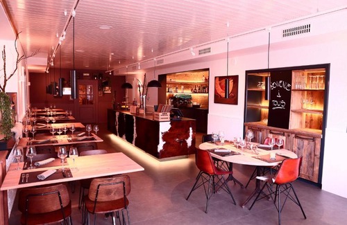 Delemont Hotel | Hotel-Rotisserie La Tour Rouge