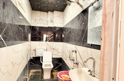 Ujjain Hotel | Hotel S Elite - near Temple & Station